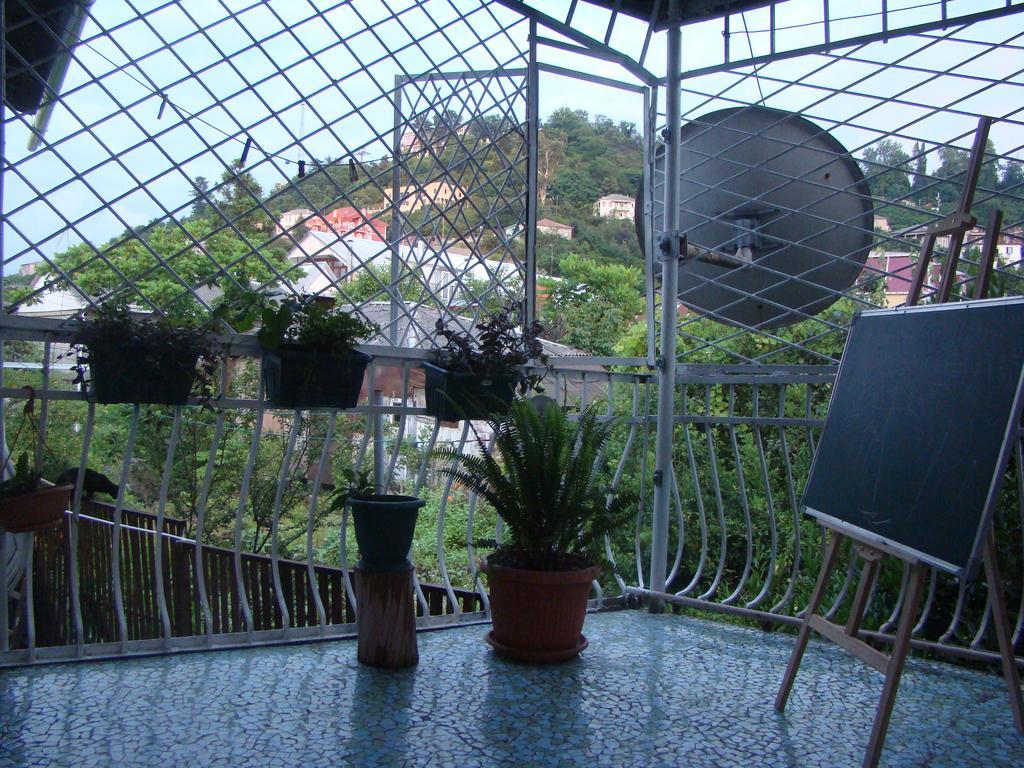 Guest House Temuri Batumi Exterior foto